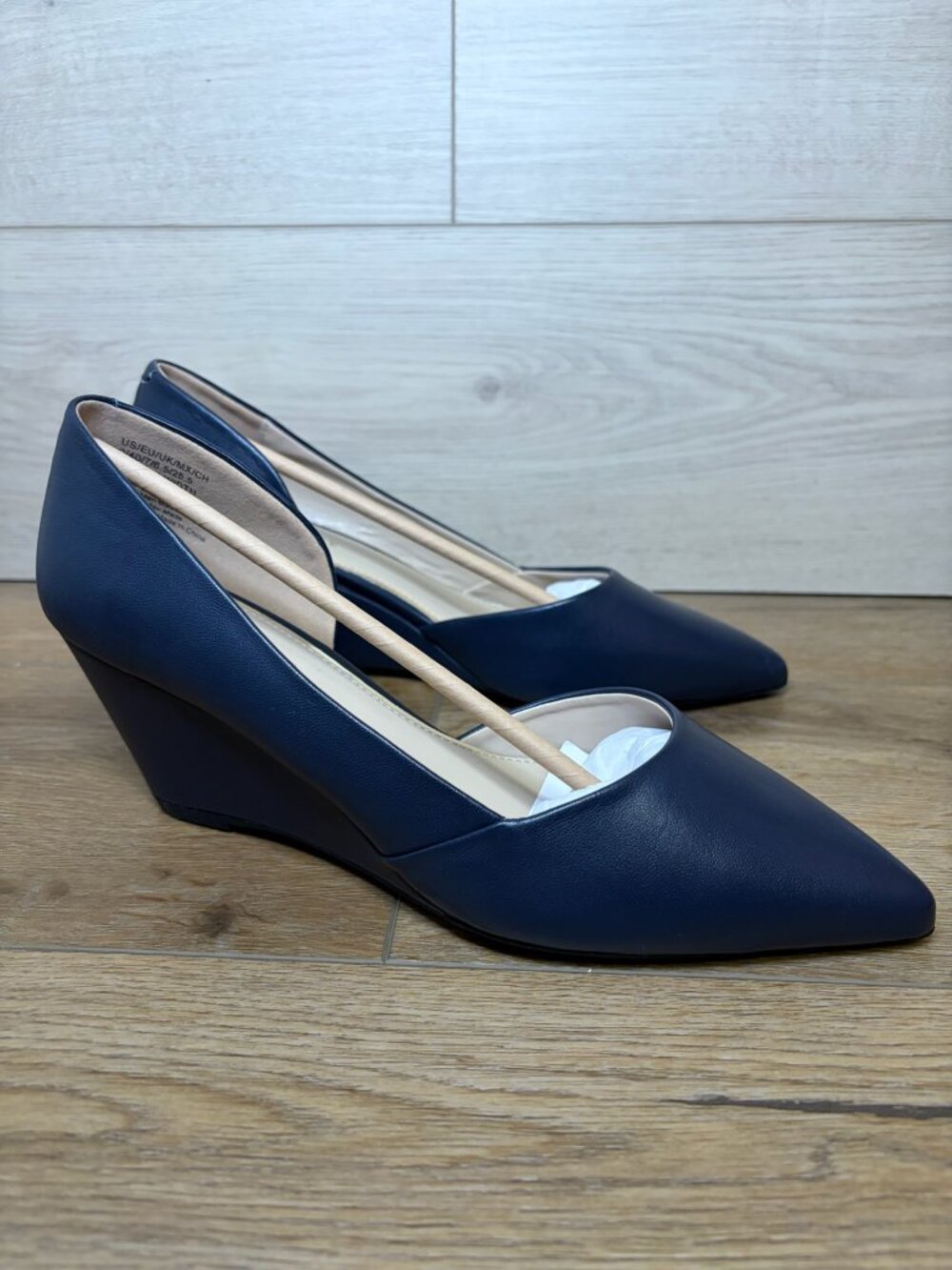 Kenneth Cole Ellis Navy Wedge Pump 9M